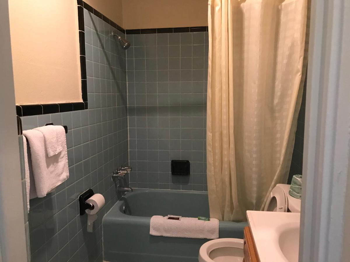 Bayfront Inn בילוקסי מראה חיצוני תמונה